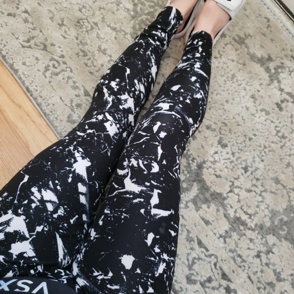 Pants - Marbled athletic leggings